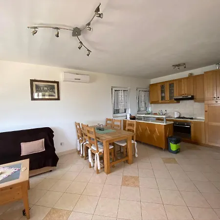 Apartmani-joe * Podglavica