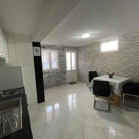 Daire Apartmani-joe Podglavica